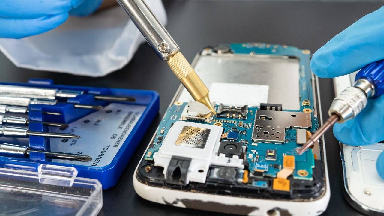 Samsung Screen Replacement Cost – Everything You Need to Know